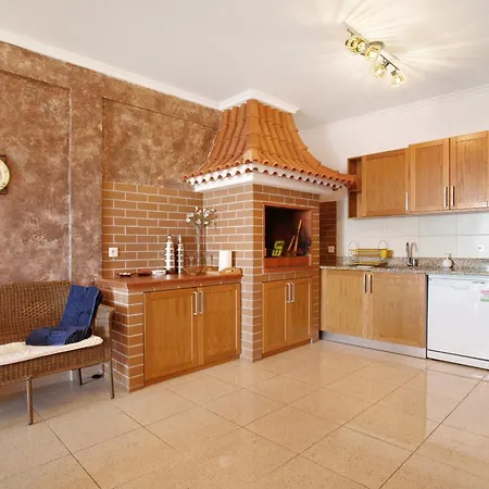 Morning Glory 2 Bedroom Apartment *