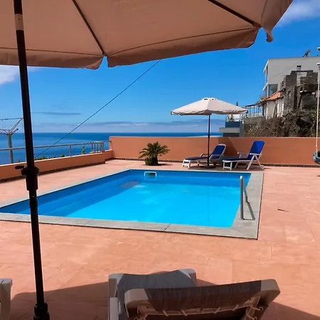 Morning Glory 2 Bedroom Apartment *